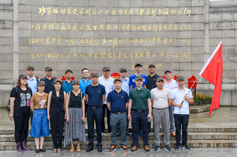 麥點(diǎn)彩印黨支部開(kāi)展“重溫誓詞，不忘初心，牢記使命”主題黨日活動(dòng)